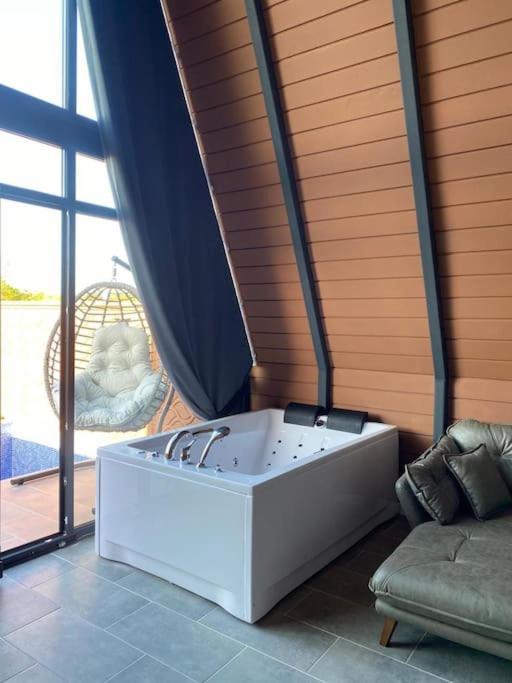 Hotel Triangle Life Suit Kartepe Exteriér fotografie